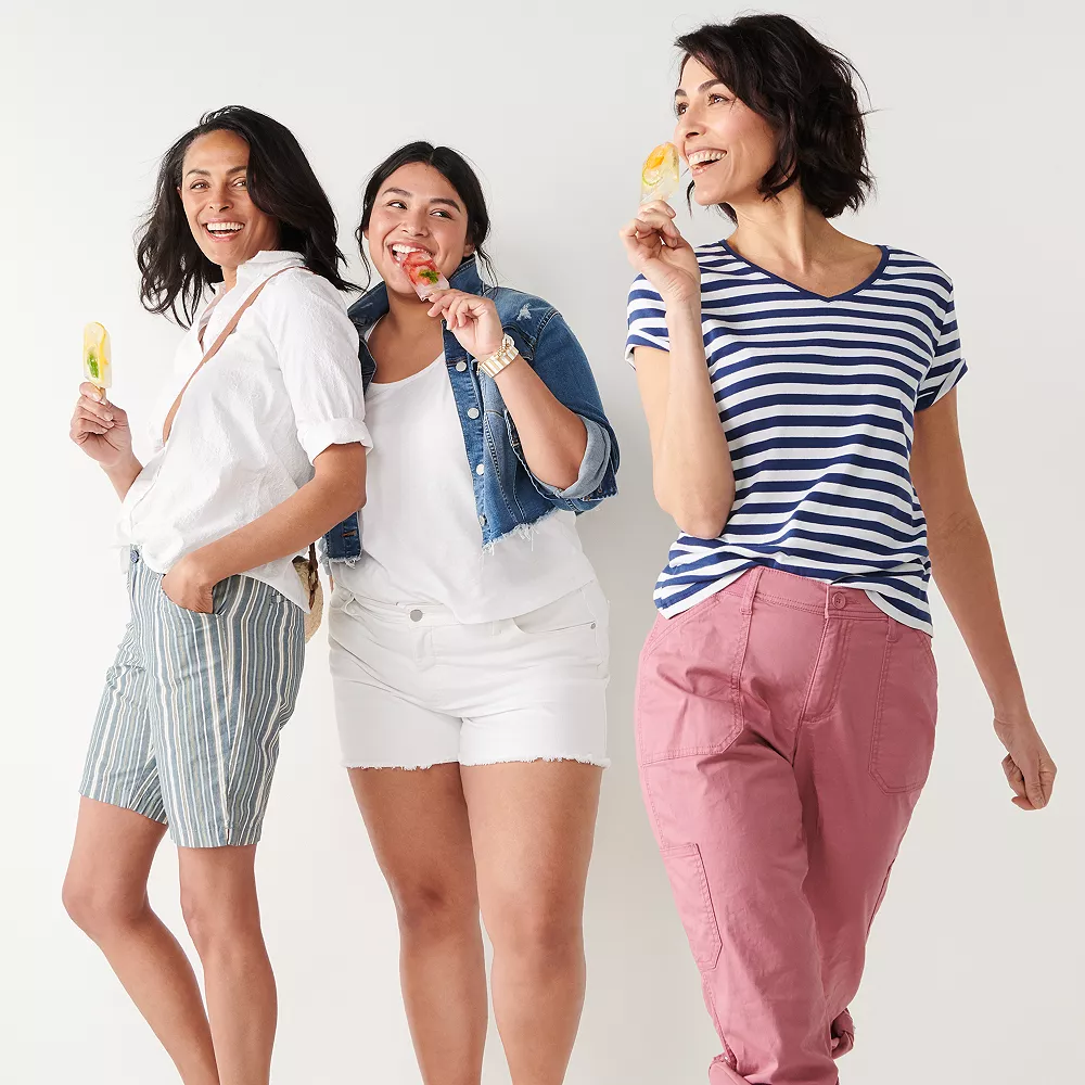 Women's Croft & Barrow® Essential V-Neck Tee 6 Women's Croft & Barrow® Essential V-Neck Tee - Image 4