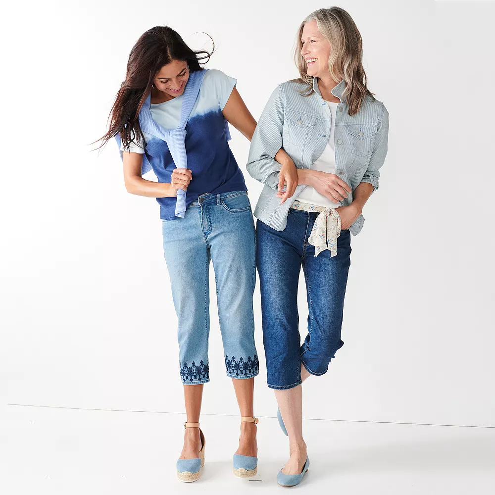 Women's Croft & Barrow® Comfort Waist Denim Capris 6 Women's Croft & Barrow® Comfort Waist Denim Capris - Image 4